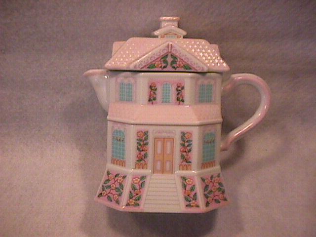 Lenox Fine Porcelain (The Lenox Village Creamery) Creamer