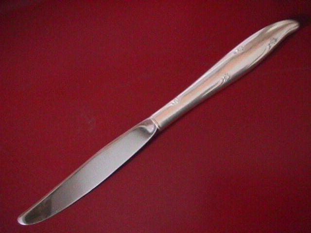 Oneida Community Silverplate (Silver Flowers) Dinner Knife