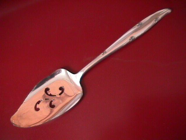 Oneida Community Silverplate (Silver Flowers) Pie/Cake Server