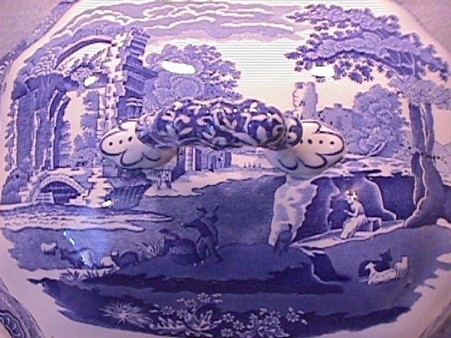 Spode Fine China (Blue Italian) C1816 W Covered Vegetable