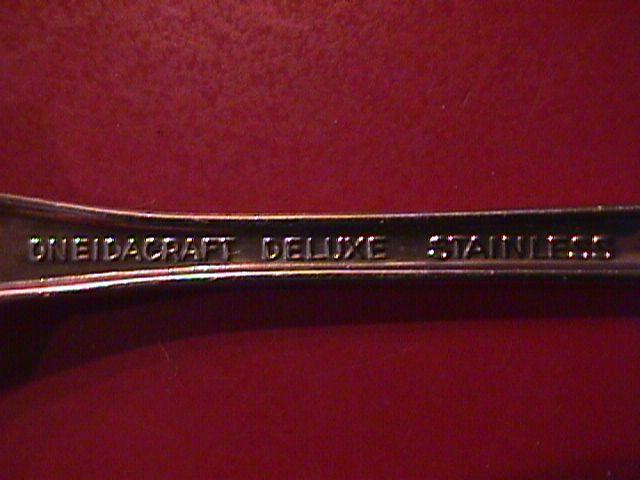 Oneida/Oneidacraft Stainless Delux (Chateau) 1961 Place Spoon