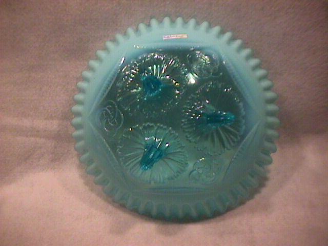 Northwood Opalescent Glass (Ruffles & Rings) Ice-Cream Shape Bowl
