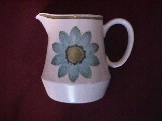 Noritake Progression China (Up-Sa Daisy) Creamer