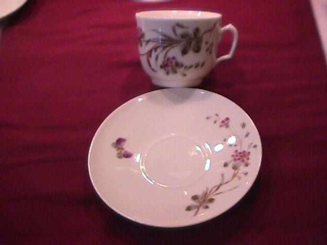 E. F. -BL Porcelaine (Butterfly Bush) Party Hostess Set=16 Pieces