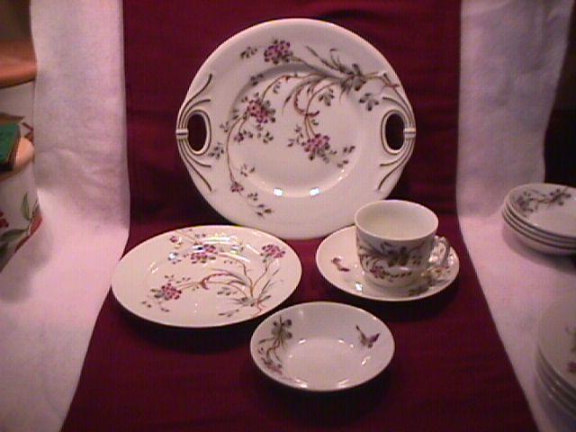 E. F. -BL Porcelaine (Butterfly Bush) Party Hostess Set=16 Pieces