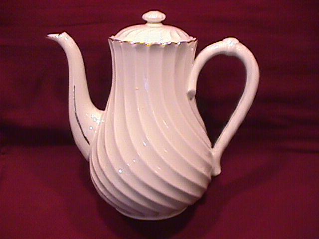 Haviland, Limoges, France (Elegance) Demitasse Coffee Pot & Lid