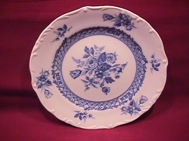 Mikasa Fine China (Rosalie) #L-9079 Cake Plate