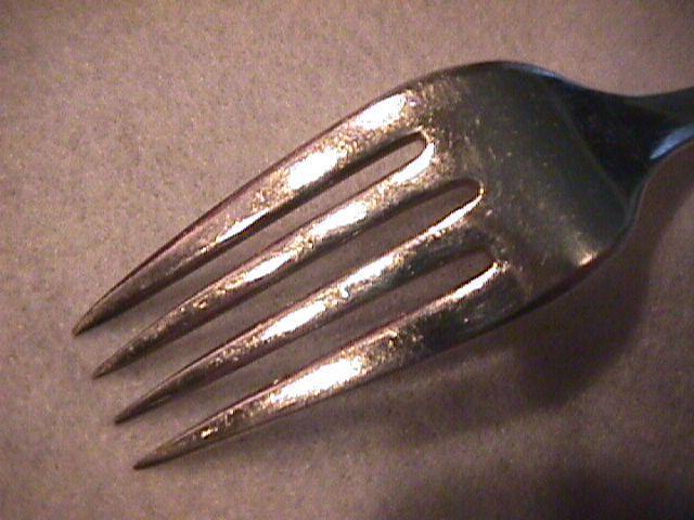 International/1847 Rogers Bros. (Daffodil) Cold Meat Fork
