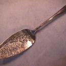 International/1847 Rogers Bros. (Daffodil) Pierced Pie/Cake Server