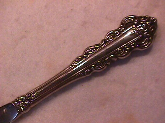 Oneida Artistry Stainless (Southern Baroque) Dinner Knife