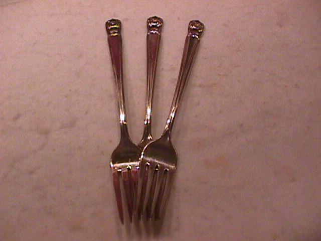 International 1847 Rogers (Eternally Yours) 3-Dinner Forks