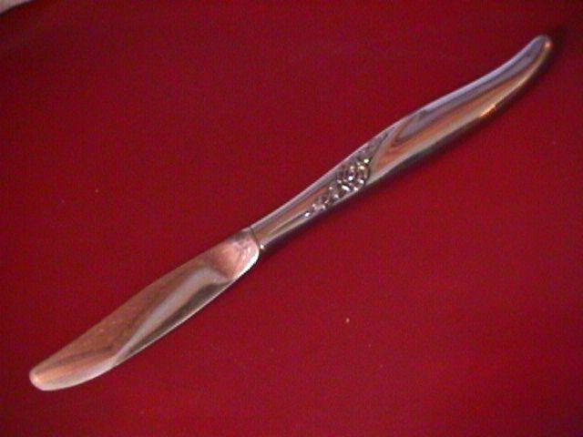 Oneida Stainless (La Rose) Dinner Knife