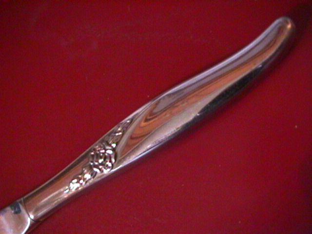 Oneida Stainless (La Rose) Dinner Knife