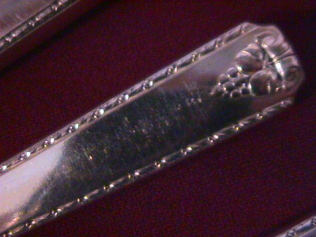 Oneida Silverplate (Bordeaux 1945) 3-Dinner Knives