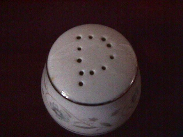 Fine China of Japan (English Garden) #1221 Pepper Shaker