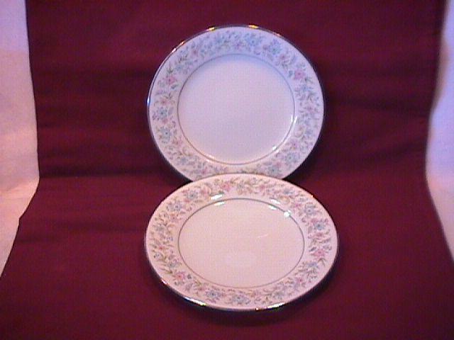 Noritake China (Blythe #2037) 2-Cake Plates