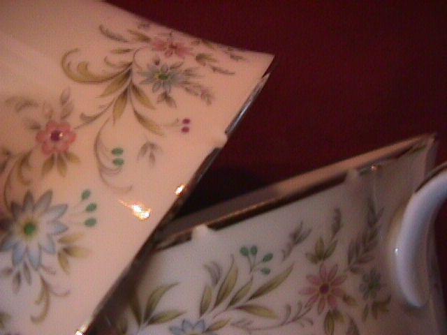 Noritake China (Blythe #2037) Dinner Plate + 2 Cups & Saucers