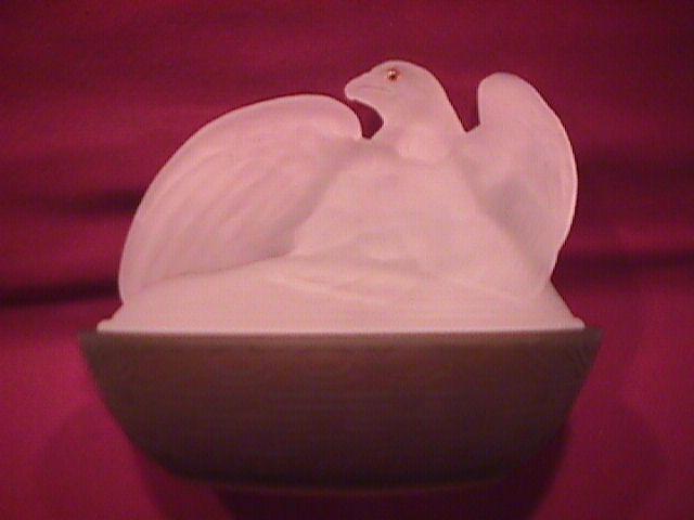 Frosted Glass Westmoreland Eagle on Nest Dish