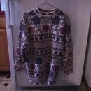 Beautiful Winter Sweater in a Large=Like New