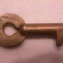 E.J.&E. RR SWITCH KEY By: ADLAKE # 3066