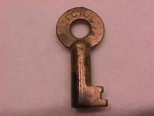 I.C. RR. SWITCH KEY BY: ADLAKE #1611