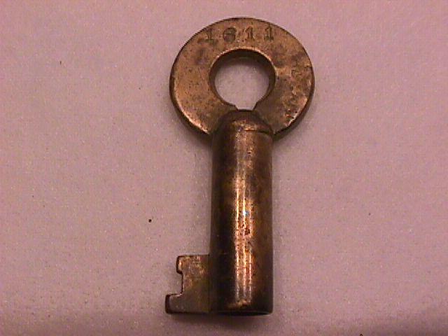 I.C. RR. SWITCH KEY BY: ADLAKE #1611