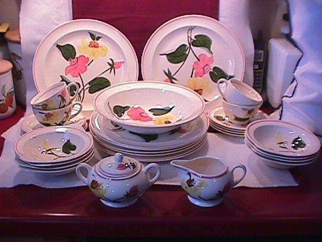 SOUTHERN POTTERIES / BLUE RIDGE SET of CHINA