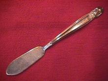 I INTERNATIONAL / HOLMES & EDWARDS SILVERPLATE