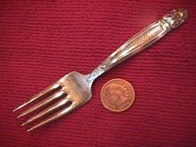 INTERNATIONAL / HOLMES & EDWARDS SILVERPLATE