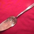INTERNATIONAL / HOLMES & EDWARDS SILVERPLATE