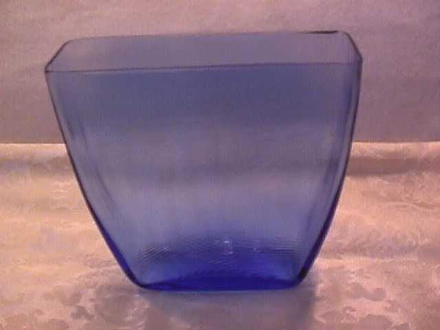 Dark Blue Vase with Tiny Threading
