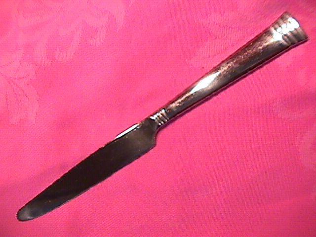 TOWLE STAINLESS {LIVING COLLECTION}