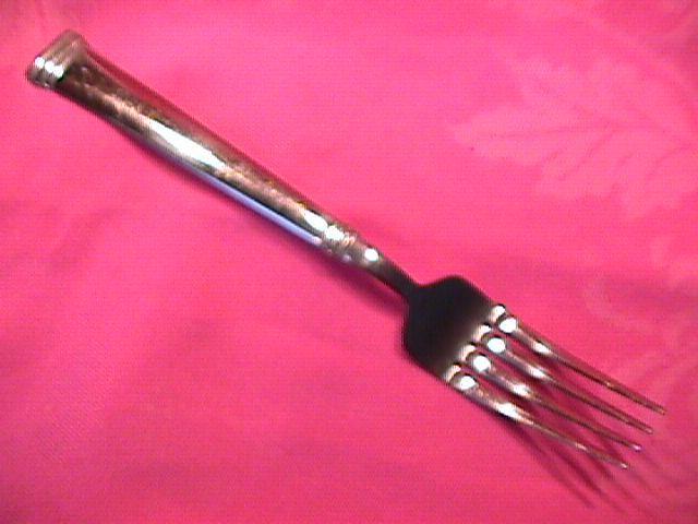 TOWLE STAINLESS {LIVING COLLECTION}