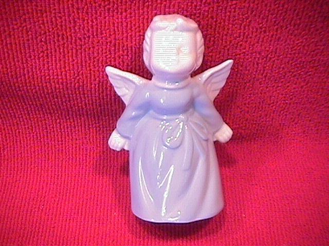 Lefton, Porcelain (Kissing Angel) Figurine
