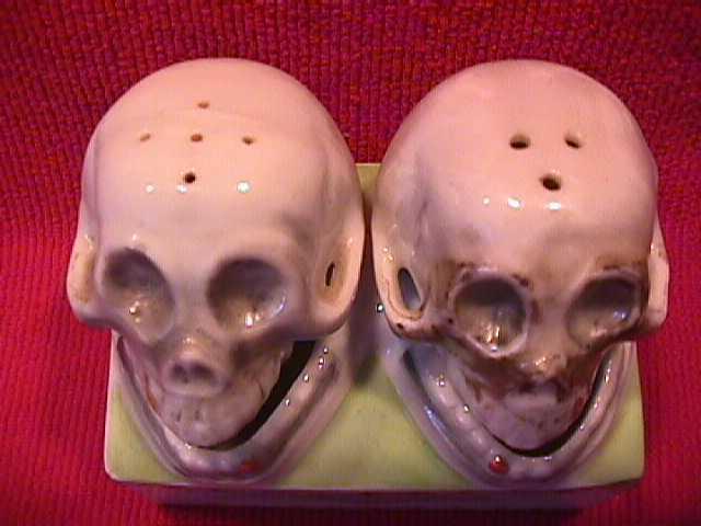 Rare-Occupied Japan, Skull Nodders, Salt & Pepper
