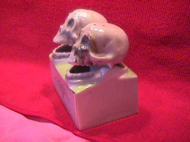 Rare-Occupied Japan, Skull Nodders, Salt & Pepper