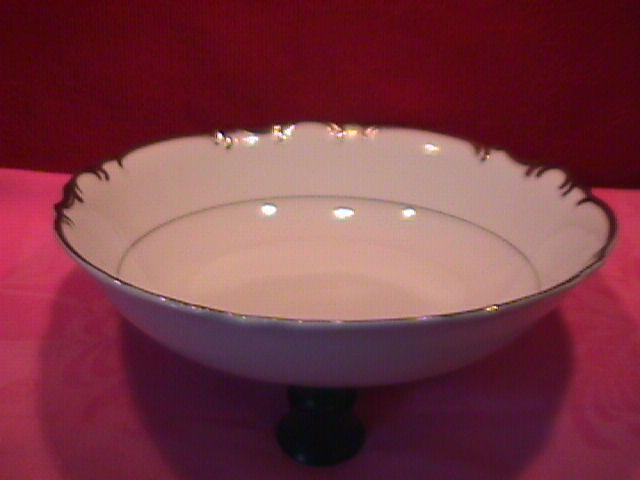 Mikasa Fine China (Marlboro) #9267 Round Vegetable