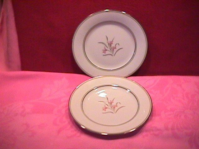 Noritake Fine China (Kent) #5422= 2-Cake Plates
