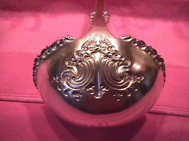 International 1847 Rogers, Silverplate (Avon B-1901) Soup Ladle