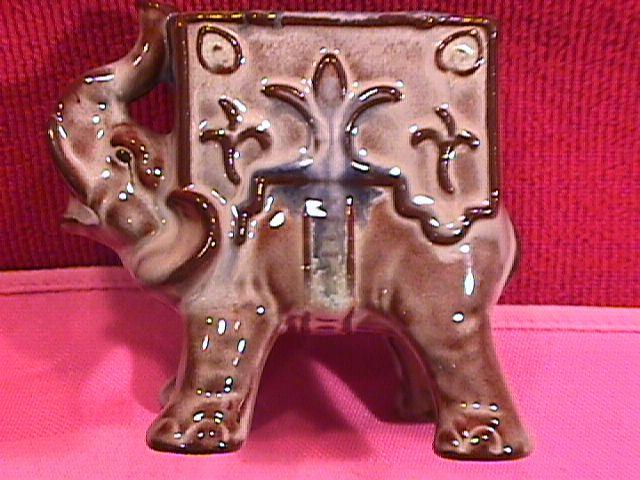 Goebel, Elephant Cigarette Caddy