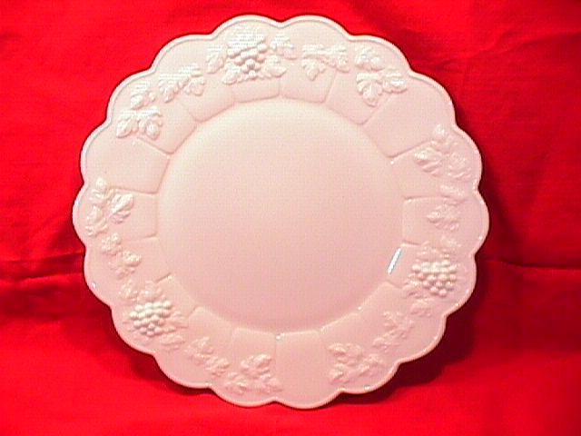 WESTMORELAND PANELED GRAPE DINNER PLATE MILK GLASS