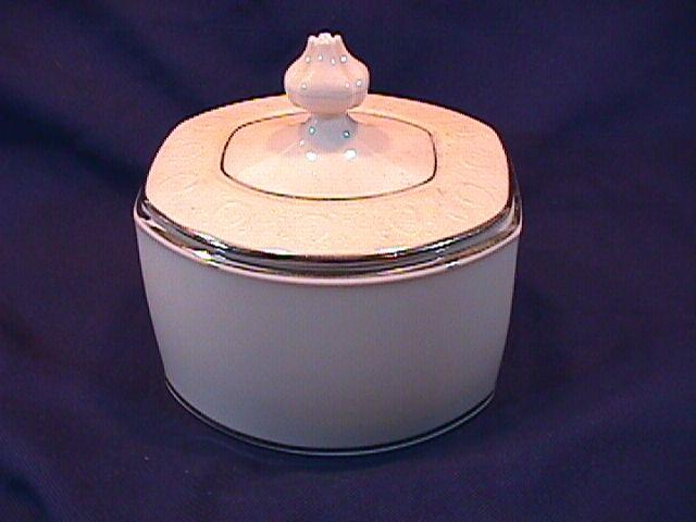 FRANCISCAN MOON GLOW 1 COVERED SUGAR