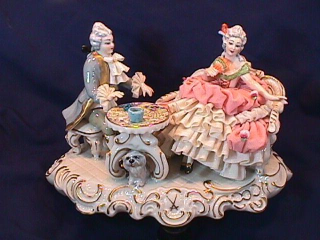 MEISSEN DRESDEN VICTORIAN LACY PORCELAIN COUPLE SHOOTING DICE RARE THEME