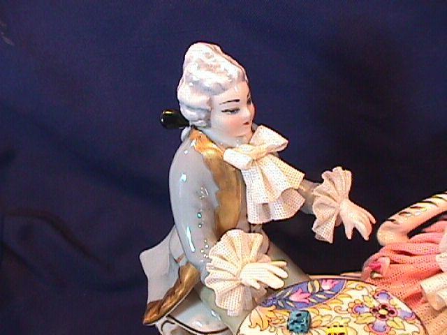 MEISSEN DRESDEN VICTORIAN LACY PORCELAIN COUPLE SHOOTING DICE RARE THEME