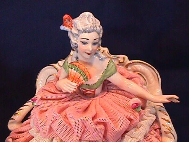 MEISSEN DRESDEN VICTORIAN LACY PORCELAIN COUPLE SHOOTING DICE RARE THEME