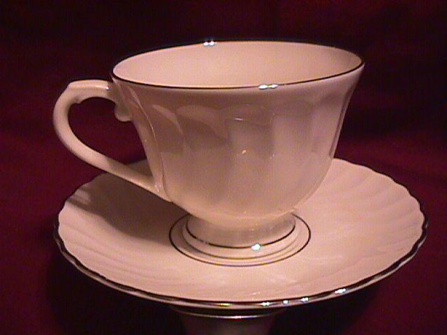 Syracuse Wedding Ring Cup & Saucer