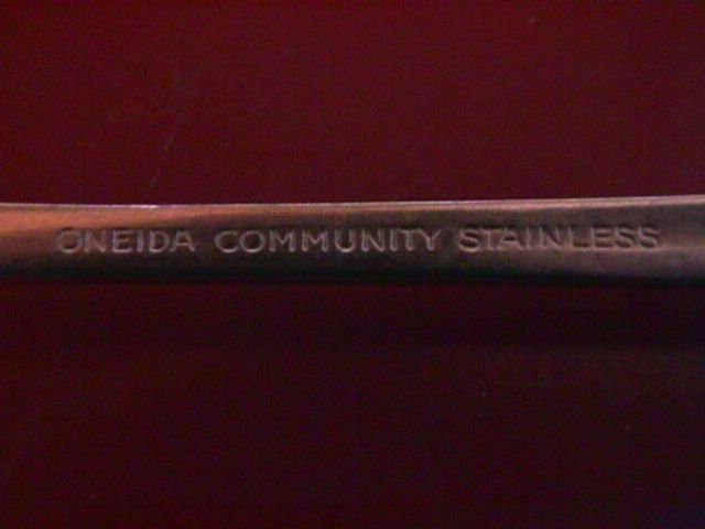 Oneida Stainless Patrick Henry Pierced Pie Server