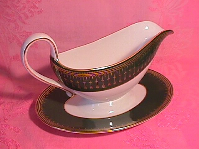 Spode Royal Windsor-Y8078 Gravy Boat