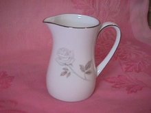 Noritake Rosay-6216 Creamer