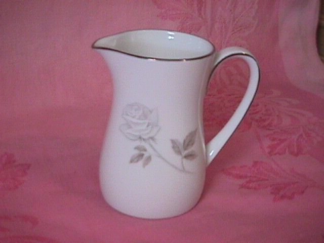 Noritake Rosay-6216 Creamer
